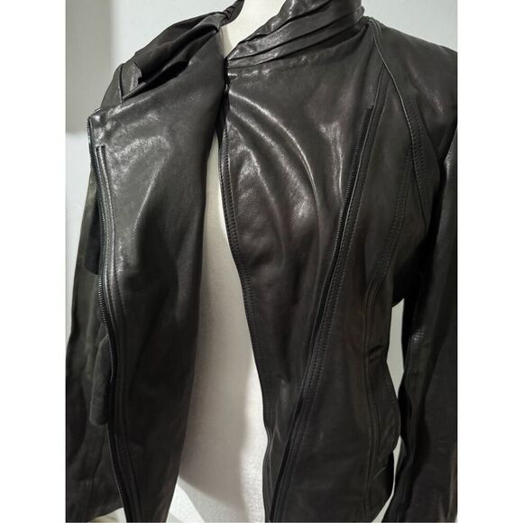 Diane Von Furstenburg 100% Leather Ruffle moto jacket 10 - Picture 9 of 13
